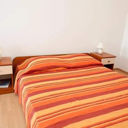 11074b Apartamento Bibinje